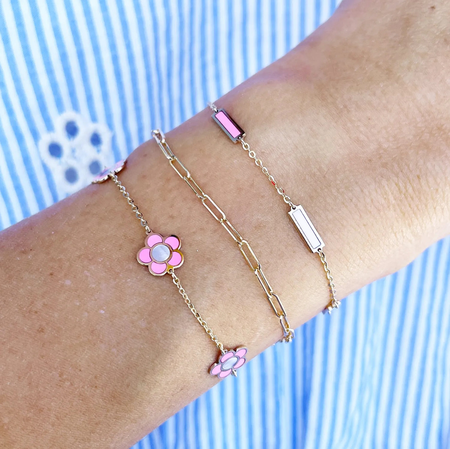 Bubblegum Pink Daisy Bracelet