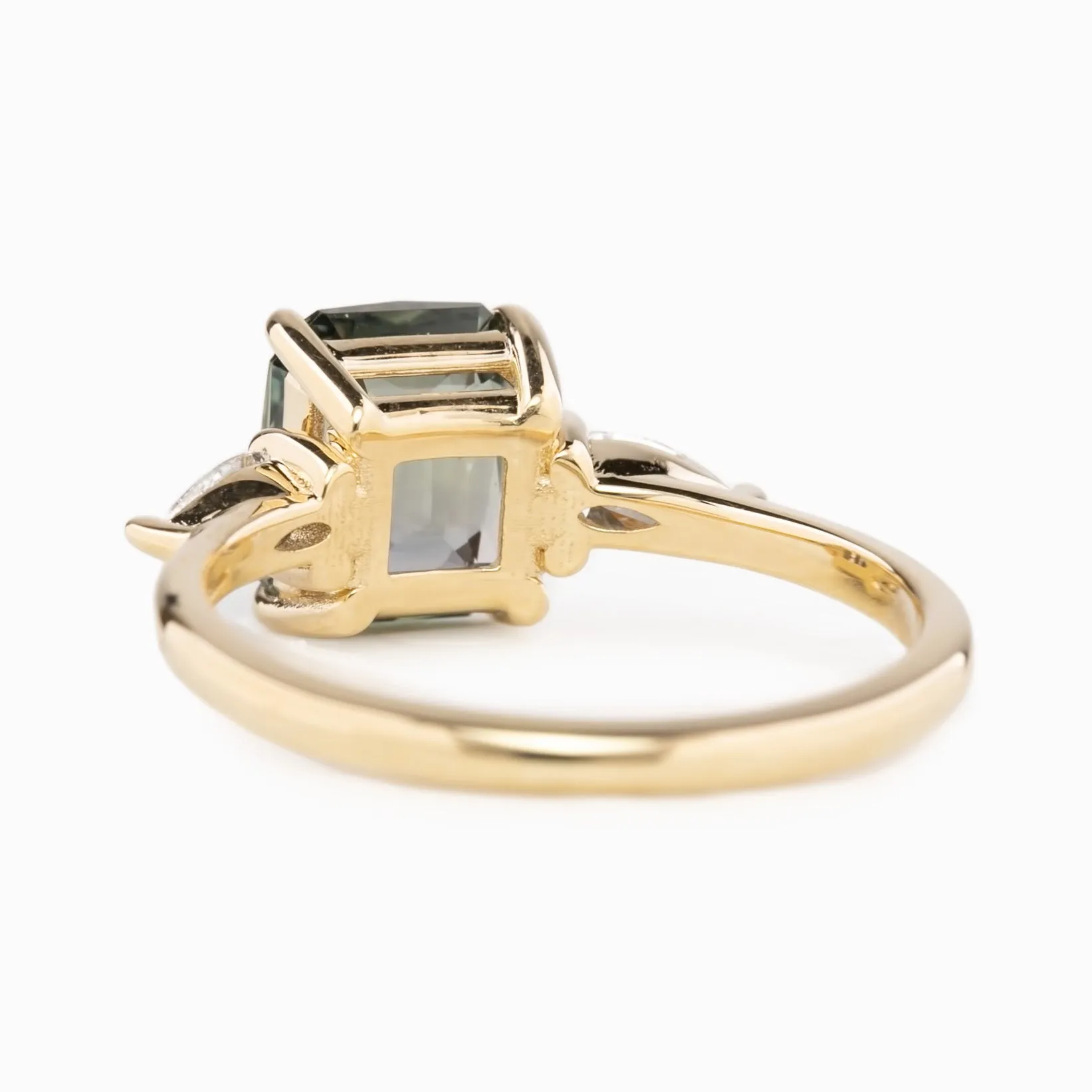 Olivia Grand Ring 2.76ct Green Madagascar Sapphire, 14k Yellow Gold (One of a kind)